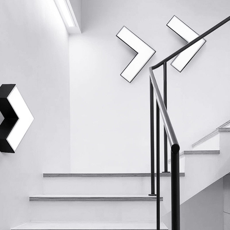Plafonnier design LED angle droit Arrow Césarine Auréole en Métal - Lignes Dessinées & Décor Raffiné