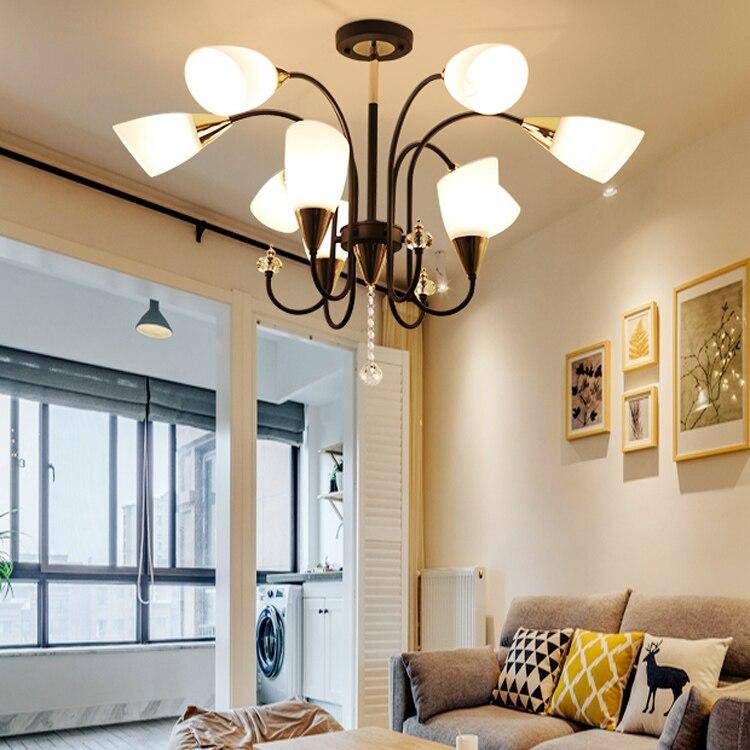 Lustre — LED avec bras arrondis et lampes en verre Room