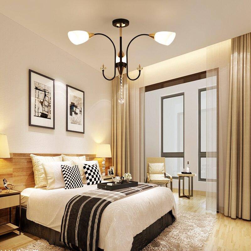 Lustre — LED avec bras arrondis et lampes en verre Room