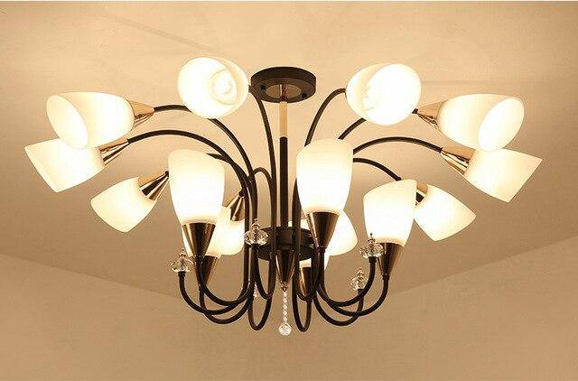 Lustre — LED avec bras arrondis et lampes en verre Room