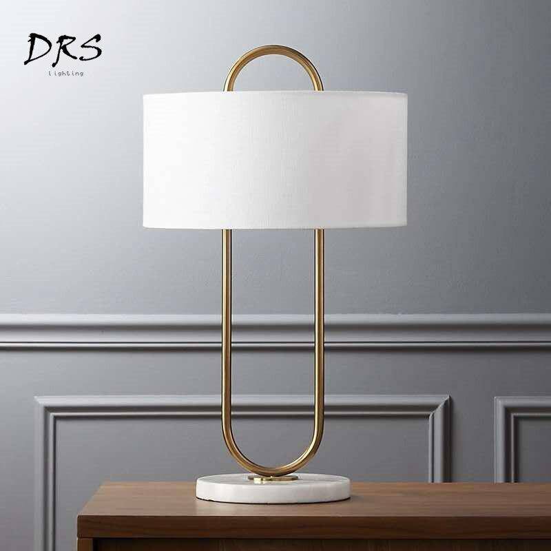 Lampe de chevet design avec abat-jour Creative