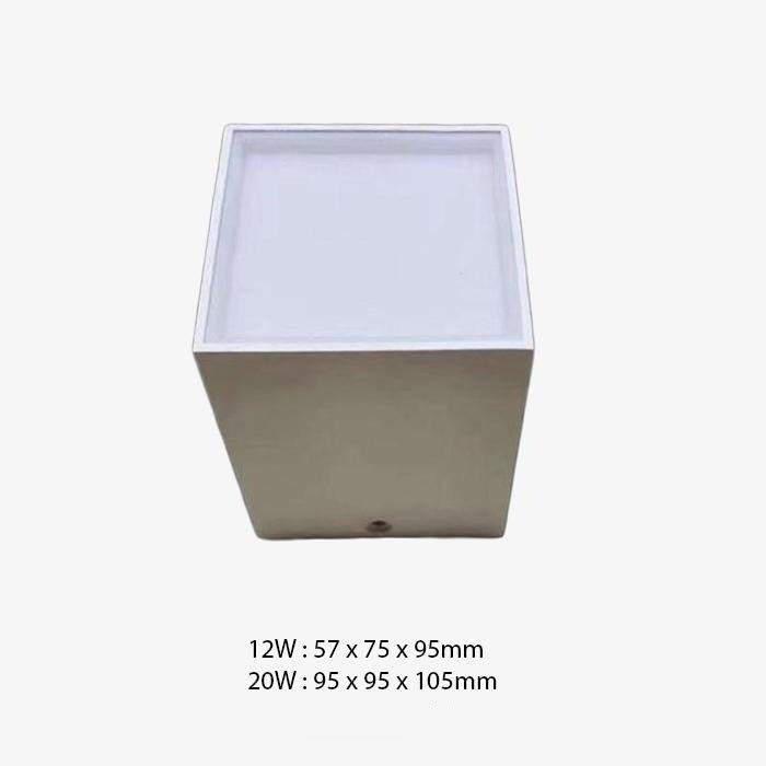 Spot design LED en forme de cube en aluminium Beal Estelle Florilège - Une Présence Décorative Affirmée