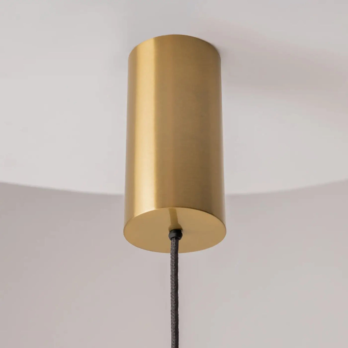 Suspension Luminaire | SHADOWS OF THE PAST (Cadre Sculptural)