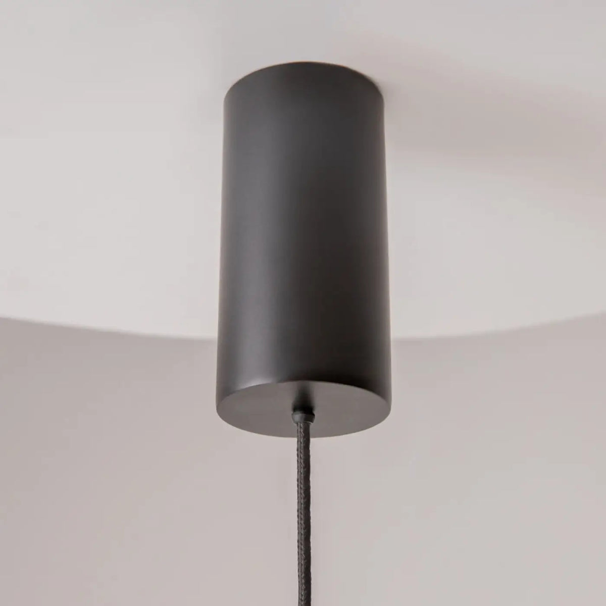 Suspension Luminaire | SHADOWS OF THE PAST (Cadre Sculptural)