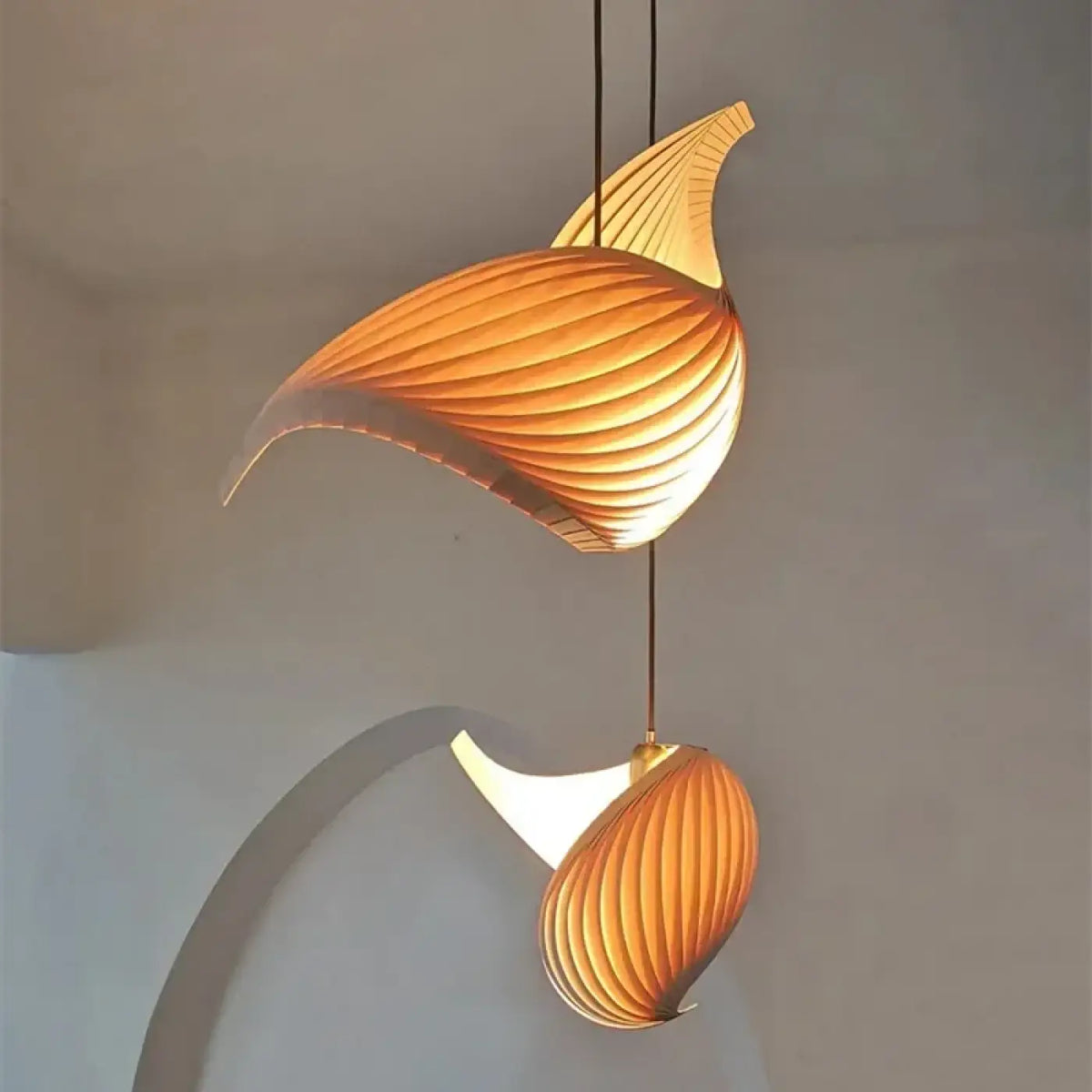 Suspension Luminaire Lorène Sillage en Bois - Chaleur du Bois & Atmosphère Accueillante
