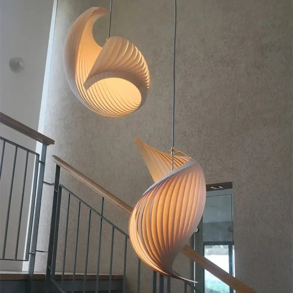 Suspension Luminaire Lorène Sillage en Bois - Chaleur du Bois & Atmosphère Accueillante