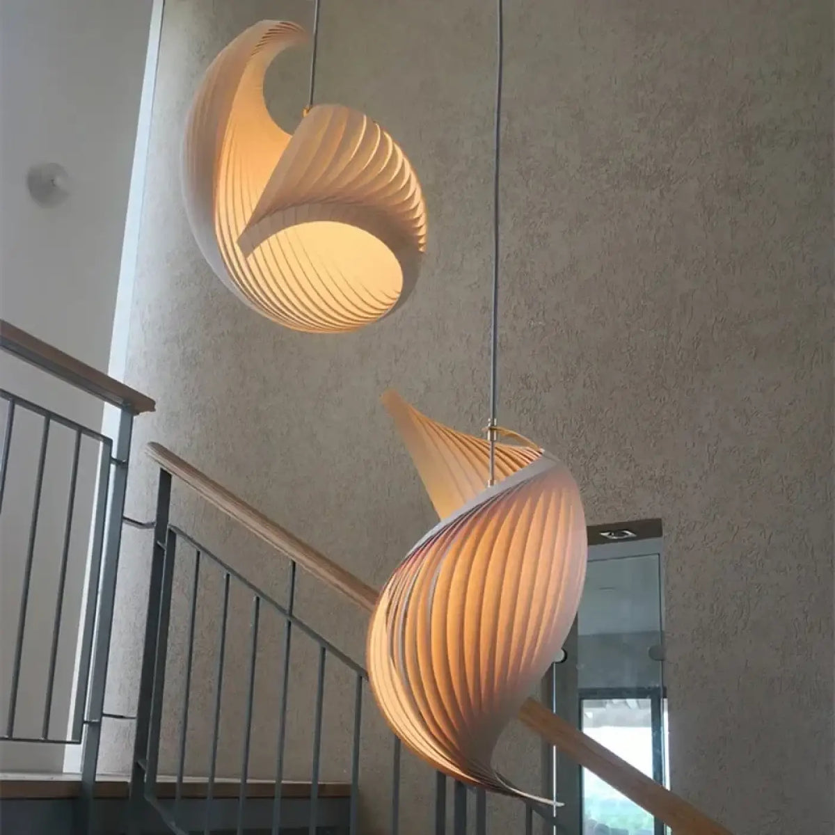 Suspension Luminaire Lorène Sillage en Bois - Chaleur du Bois & Atmosphère Accueillante