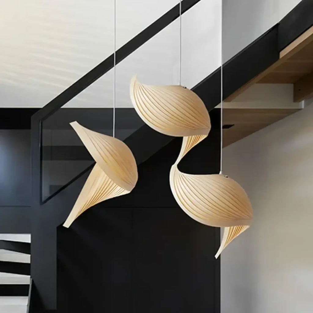 Suspension Luminaire Lorène Sillage en Bois - Chaleur du Bois & Atmosphère Accueillante